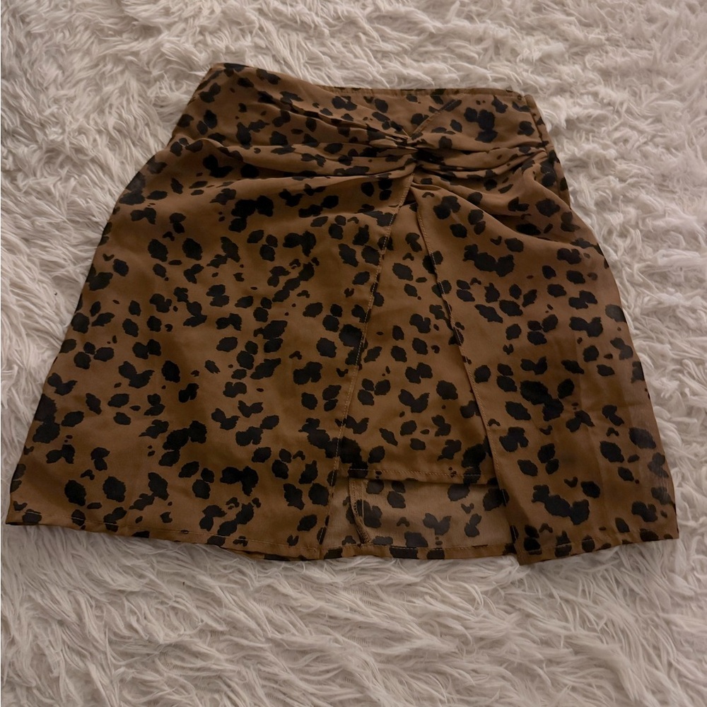 Cheeta print zip skirt
